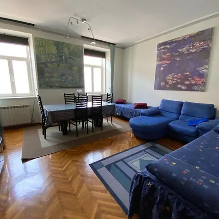 Canovaquindici Apartman *